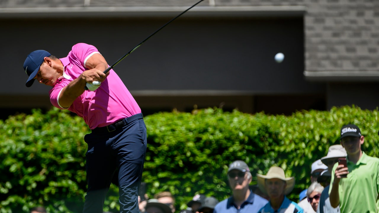 Keegan Bradley leads by 1 after 1st round of Canadian Open